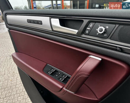 Белый Фольксваген Туарег, объемом двигателя 2.97 л и пробегом 260 тыс. км за 21900 $, фото 27 на Automoto.ua