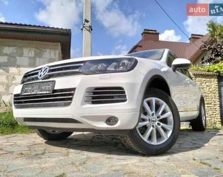 Білий Фольксваген Туарег, об'ємом двигуна 3 л та пробігом 241 тис. км за 21800 $, фото 24 на Automoto.ua