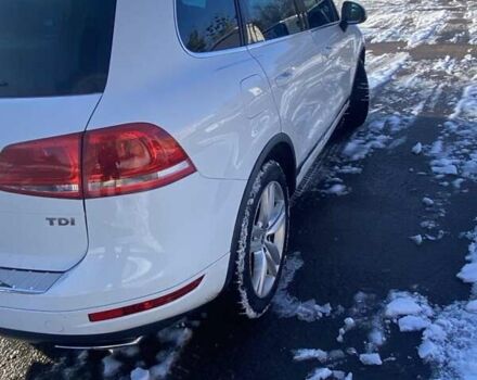 Белый Фольксваген Туарег, объемом двигателя 2.97 л и пробегом 400 тыс. км за 17000 $, фото 14 на Automoto.ua