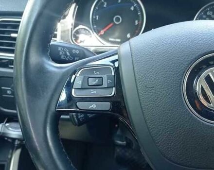 Белый Фольксваген Туарег, объемом двигателя 3 л и пробегом 140 тыс. км за 16600 $, фото 4 на Automoto.ua