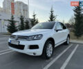 Белый Фольксваген Туарег, объемом двигателя 2.97 л и пробегом 205 тыс. км за 19000 $, фото 1 на Automoto.ua