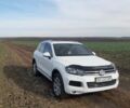 Белый Фольксваген Туарег, объемом двигателя 2.97 л и пробегом 220 тыс. км за 25100 $, фото 1 на Automoto.ua