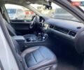 Белый Фольксваген Туарег, объемом двигателя 2.97 л и пробегом 209 тыс. км за 25900 $, фото 2 на Automoto.ua