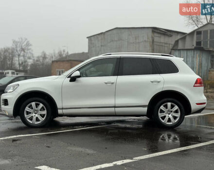 Белый Фольксваген Туарег, объемом двигателя 2.97 л и пробегом 248 тыс. км за 18000 $, фото 8 на Automoto.ua