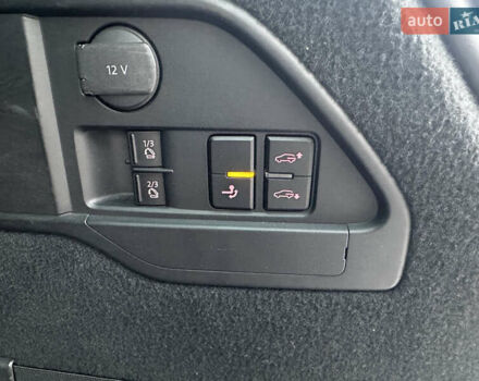 Белый Фольксваген Туарег, объемом двигателя 2.97 л и пробегом 260 тыс. км за 21900 $, фото 46 на Automoto.ua