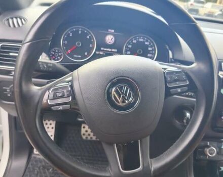 Белый Фольксваген Туарег, объемом двигателя 2.97 л и пробегом 162 тыс. км за 21500 $, фото 22 на Automoto.ua