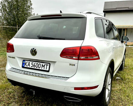 Белый Фольксваген Туарег, объемом двигателя 3 л и пробегом 236 тыс. км за 22000 $, фото 15 на Automoto.ua