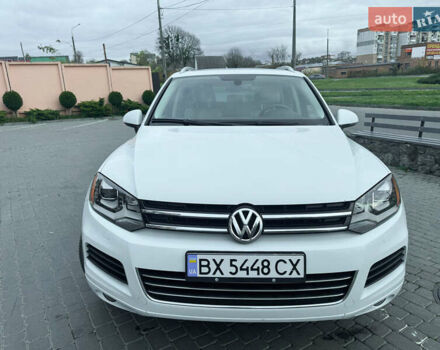 Белый Фольксваген Туарег, объемом двигателя 2.97 л и пробегом 278 тыс. км за 26800 $, фото 1 на Automoto.ua