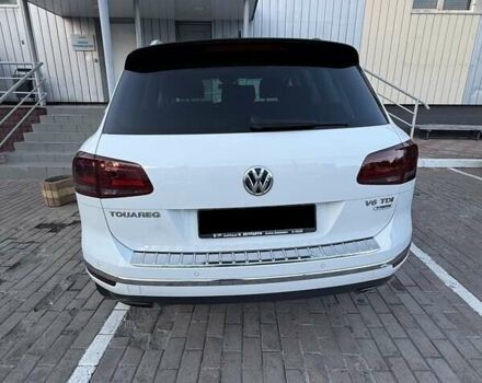 Белый Фольксваген Туарег, объемом двигателя 2.97 л и пробегом 145 тыс. км за 31500 $, фото 8 на Automoto.ua