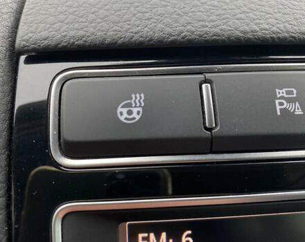 Білий Фольксваген Туарег, об'ємом двигуна 3 л та пробігом 215 тис. км за 25800 $, фото 38 на Automoto.ua