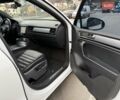 Белый Фольксваген Туарег, объемом двигателя 2.97 л и пробегом 135 тыс. км за 22800 $, фото 10 на Automoto.ua
