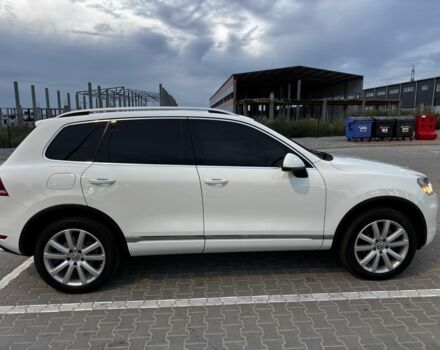 Белый Фольксваген Туарег, объемом двигателя 3 л и пробегом 266 тыс. км за 17000 $, фото 7 на Automoto.ua