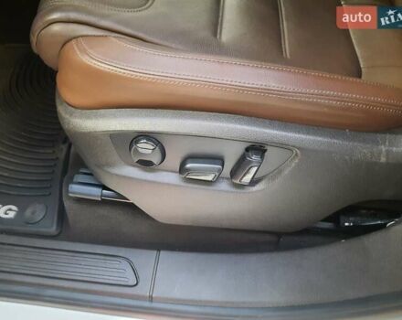 Белый Фольксваген Туарег, объемом двигателя 3 л и пробегом 111 тыс. км за 23477 $, фото 18 на Automoto.ua