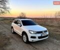 Білий Фольксваген Туарег, об'ємом двигуна 3 л та пробігом 250 тис. км за 20000 $, фото 1 на Automoto.ua