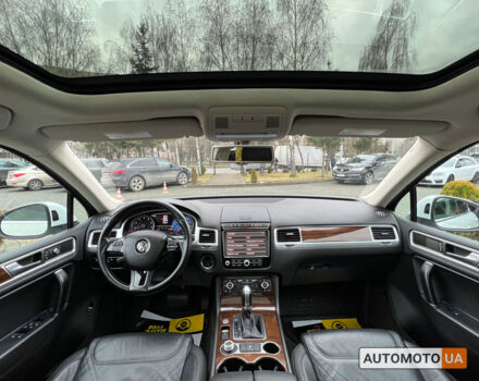 Білий Фольксваген Туарег, об'ємом двигуна 3.6 л та пробігом 153 тис. км за 23200 $, фото 14 на Automoto.ua