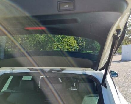 Белый Фольксваген Туарег, объемом двигателя 2.97 л и пробегом 230 тыс. км за 30000 $, фото 61 на Automoto.ua