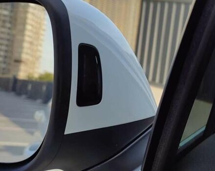 Білий Фольксваген Туарег, об'ємом двигуна 3 л та пробігом 157 тис. км за 27500 $, фото 6 на Automoto.ua