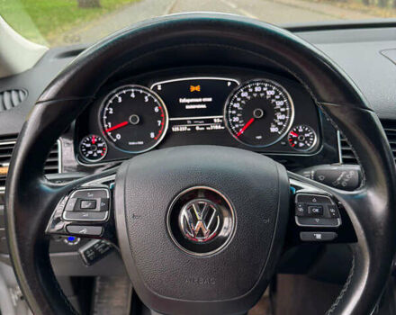 Белый Фольксваген Туарег, объемом двигателя 3.6 л и пробегом 125 тыс. км за 22500 $, фото 7 на Automoto.ua