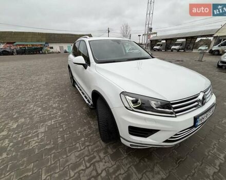 Белый Фольксваген Туарег, объемом двигателя 3 л и пробегом 269 тыс. км за 27000 $, фото 11 на Automoto.ua