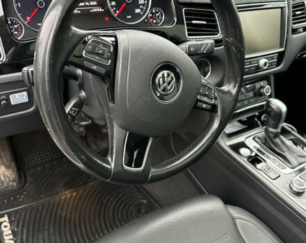 Белый Фольксваген Туарег, объемом двигателя 2.97 л и пробегом 215 тыс. км за 19700 $, фото 20 на Automoto.ua