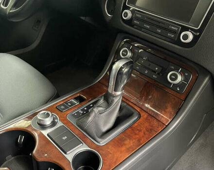 Белый Фольксваген Туарег, объемом двигателя 2.97 л и пробегом 208 тыс. км за 21800 $, фото 50 на Automoto.ua