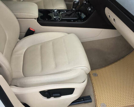 Белый Фольксваген Туарег, объемом двигателя 2.97 л и пробегом 285 тыс. км за 21000 $, фото 11 на Automoto.ua