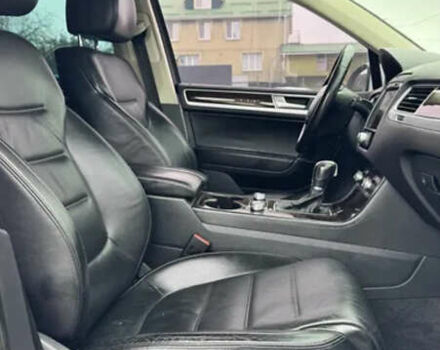 Білий Фольксваген Туарег, об'ємом двигуна 2.97 л та пробігом 320 тис. км за 23200 $, фото 15 на Automoto.ua