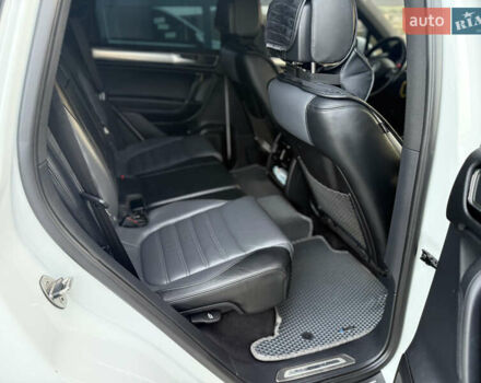 Білий Фольксваген Туарег, об'ємом двигуна 2.98 л та пробігом 287 тис. км за 24250 $, фото 27 на Automoto.ua