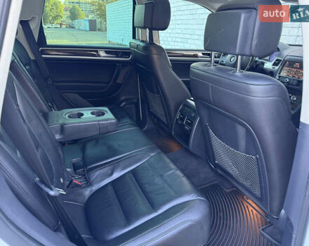 Белый Фольксваген Туарег, объемом двигателя 3.6 л и пробегом 242 тыс. км за 18500 $, фото 20 на Automoto.ua