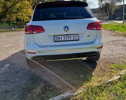 Белый Фольксваген Туарег, объемом двигателя 2.97 л и пробегом 230 тыс. км за 30000 $, фото 53 на Automoto.ua