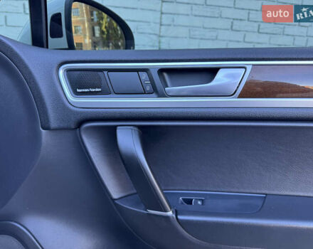 Белый Фольксваген Туарег, объемом двигателя 3.6 л и пробегом 242 тыс. км за 18500 $, фото 26 на Automoto.ua