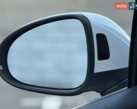 Белый Фольксваген Туарег, объемом двигателя 3.6 л и пробегом 242 тыс. км за 18500 $, фото 8 на Automoto.ua