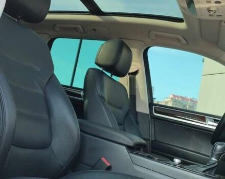 Білий Фольксваген Туарег, об'ємом двигуна 3 л та пробігом 157 тис. км за 27500 $, фото 22 на Automoto.ua