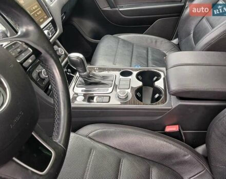 Белый Фольксваген Туарег, объемом двигателя 3 л и пробегом 170 тыс. км за 24900 $, фото 40 на Automoto.ua