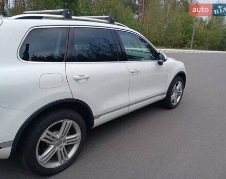 Белый Фольксваген Туарег, объемом двигателя 3 л и пробегом 170 тыс. км за 24900 $, фото 10 на Automoto.ua