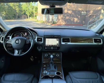 Білий Фольксваген Туарег, об'ємом двигуна 3.6 л та пробігом 129 тис. км за 12000 $, фото 16 на Automoto.ua