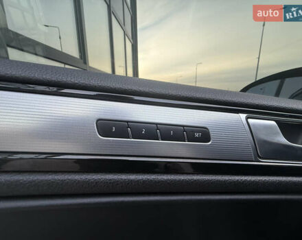 Білий Фольксваген Туарег, об'ємом двигуна 2.98 л та пробігом 287 тис. км за 24250 $, фото 22 на Automoto.ua