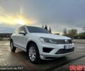 Белый Фольксваген Туарег, объемом двигателя 3.6 л и пробегом 130 тыс. км за 25000 $, фото 1 на Automoto.ua