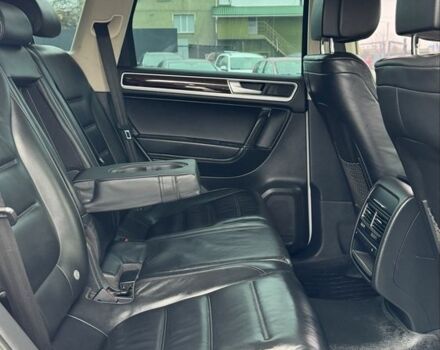 Белый Фольксваген Туарег, объемом двигателя 3 л и пробегом 320 тыс. км за 23700 $, фото 18 на Automoto.ua