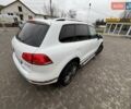 Белый Фольксваген Туарег, объемом двигателя 3 л и пробегом 269 тыс. км за 27000 $, фото 12 на Automoto.ua