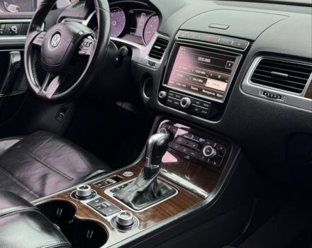 Белый Фольксваген Туарег, объемом двигателя 3 л и пробегом 320 тыс. км за 23700 $, фото 19 на Automoto.ua