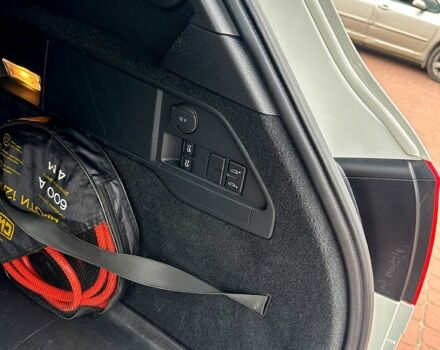 Белый Фольксваген Туарег, объемом двигателя 3 л и пробегом 172 тыс. км за 32500 $, фото 6 на Automoto.ua