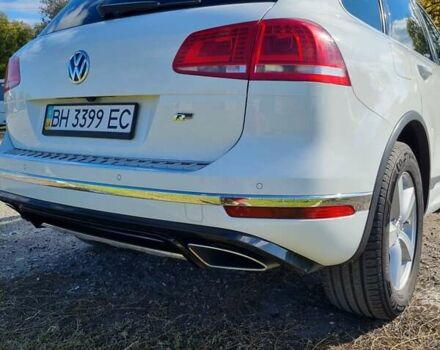 Белый Фольксваген Туарег, объемом двигателя 2.97 л и пробегом 230 тыс. км за 30000 $, фото 16 на Automoto.ua