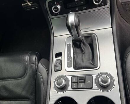 Білий Фольксваген Туарег, об'ємом двигуна 2.97 л та пробігом 334 тис. км за 26000 $, фото 27 на Automoto.ua