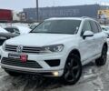 Белый Фольксваген Туарег, объемом двигателя 3 л и пробегом 199 тыс. км за 22790 $, фото 1 на Automoto.ua