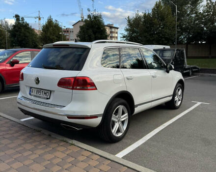 Білий Фольксваген Туарег, об'ємом двигуна 2.97 л та пробігом 228 тис. км за 29500 $, фото 5 на Automoto.ua