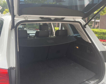 Білий Фольксваген Туарег, об'ємом двигуна 2.97 л та пробігом 247 тис. км за 29800 $, фото 22 на Automoto.ua