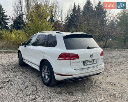 Білий Фольксваген Туарег, об'ємом двигуна 3 л та пробігом 199 тис. км за 35500 $, фото 7 на Automoto.ua