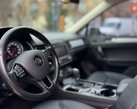 Белый Фольксваген Туарег, объемом двигателя 2.97 л и пробегом 206 тыс. км за 24900 $, фото 7 на Automoto.ua