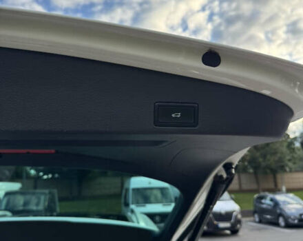 Білий Фольксваген Туарег, об'ємом двигуна 2.97 л та пробігом 228 тис. км за 29500 $, фото 15 на Automoto.ua